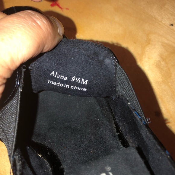 Croc print mules. - Picture 4 of 5